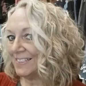 Meet your Posher, Marci